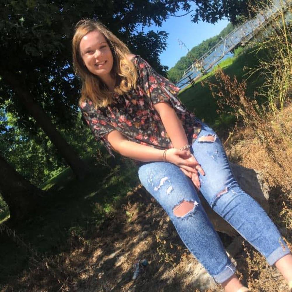 Meet your Posher, Olivia